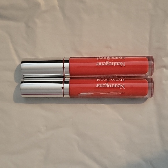 Neutrogena Hydro Boost Hydrating Lip Shine - Bright Poppy with fanny pack - Picture 2 of 7